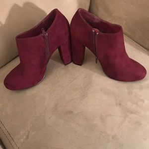 Nine West booties size 9.5